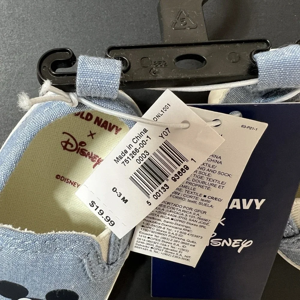 Old Navy X Disney Mickey Minnie Baby Shoes Size 0-3 Months With Outfit